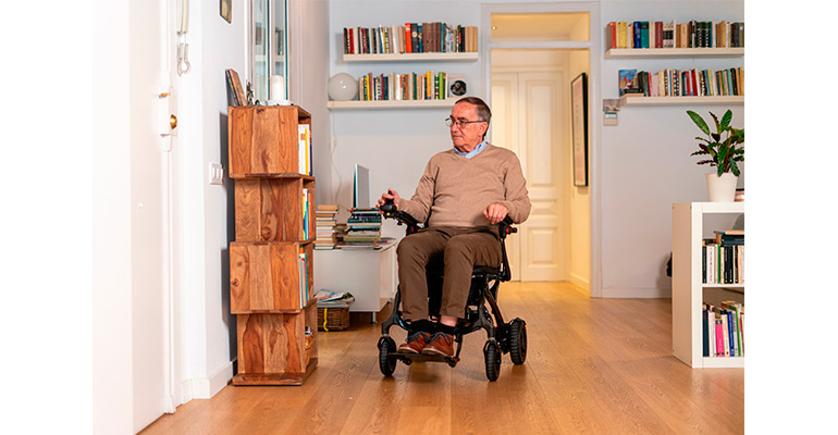 IM by TotalCare Europe lanza una nueva línea de sillas de ruedas eléctricas ultraligeras fabricadas en fibra de carbono